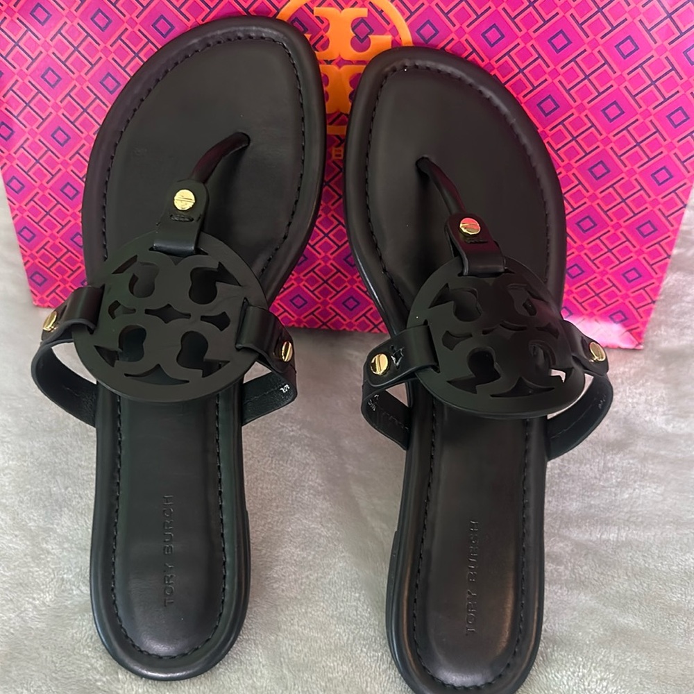 ✨TORY BURCH MILLER PATENT SANDAL BRAND NEW ✨
